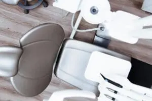 https://pixabay.com/photos/dentist-dental-chair-clinic-medical-2589771/dental office chair and equipment 